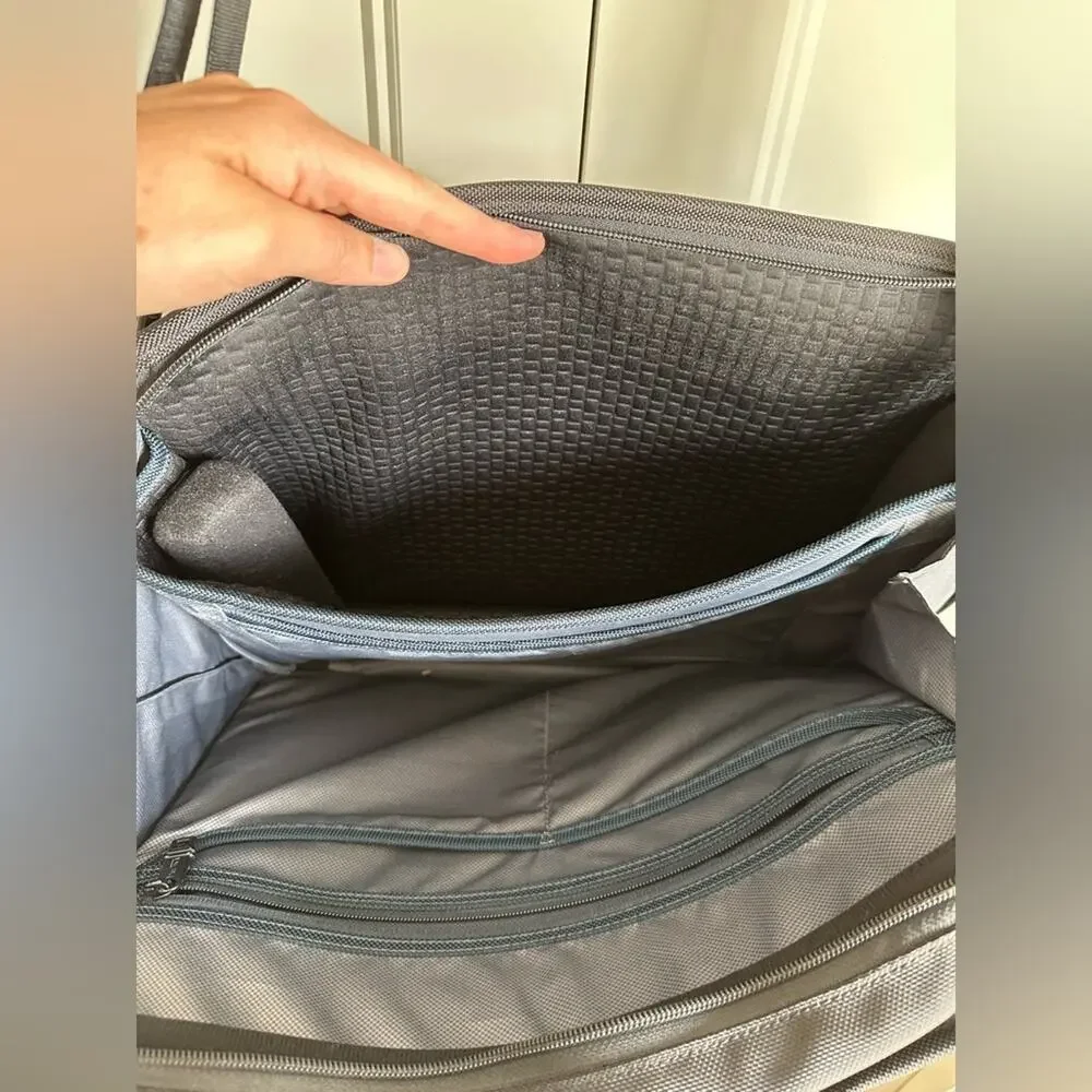 Tumi Slim Deluxe Portfolio Alpha 3
